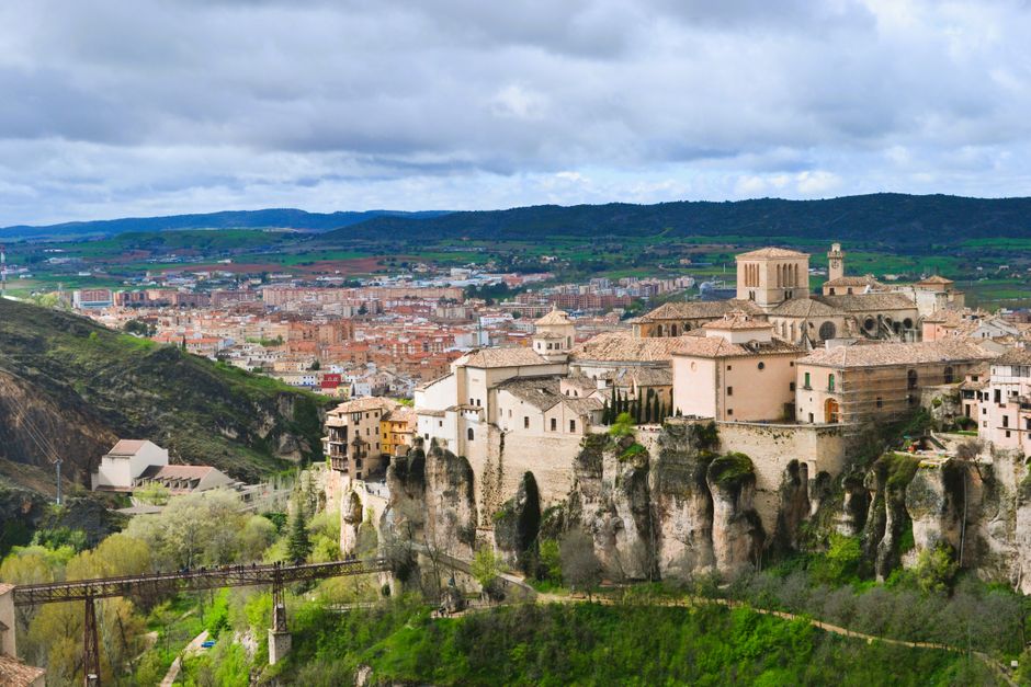 pexels photo 33292993 Explore the medieval architecture of Cuenca, Spain, with its iconic cliffs and historical buildings.