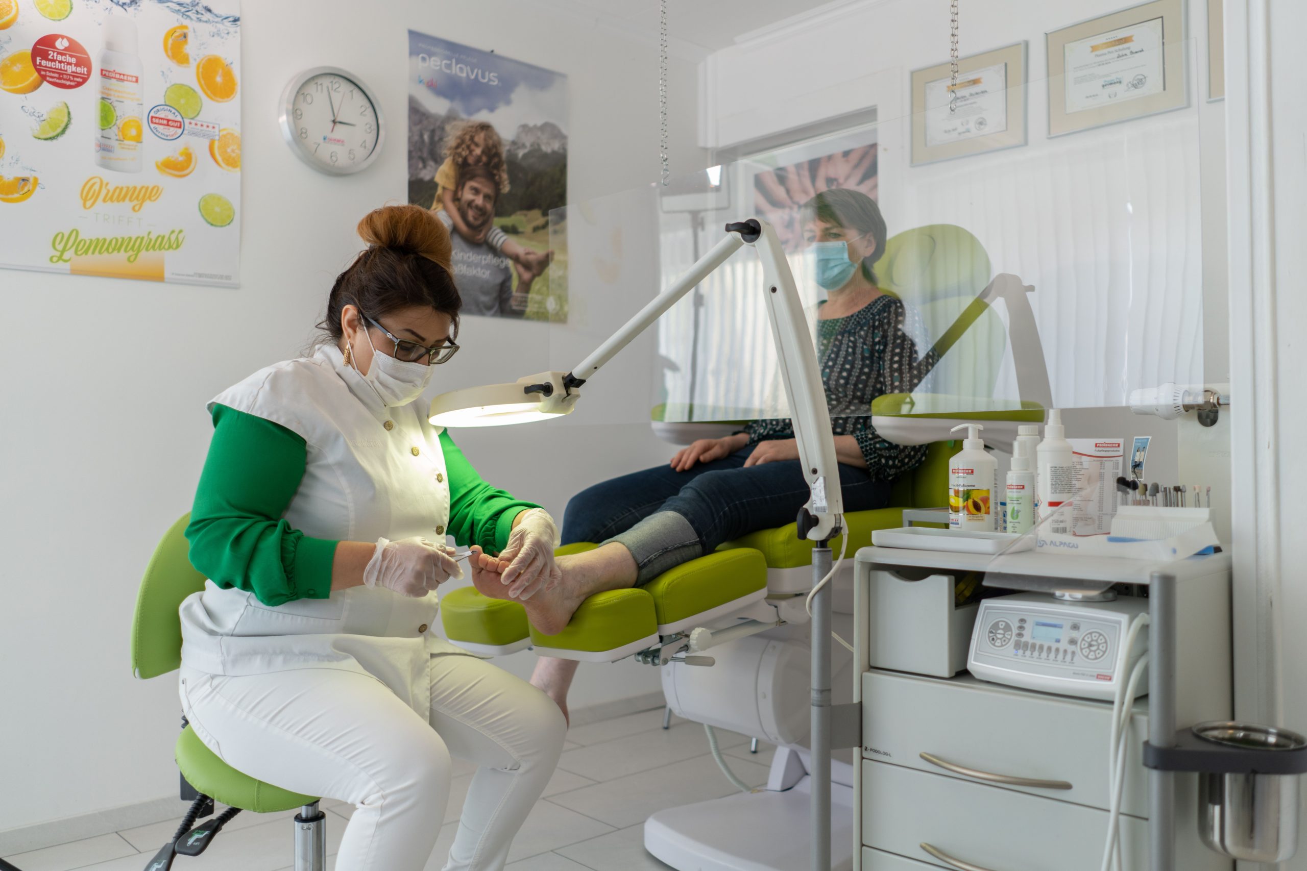 tratamiento de durezas a domicilio Tratamiento de durezas a domicilio, pasos clave para pies suaves Preparación antes de la v tratamiento de durezas a domicilio Tratamiento de durezas a domicilio, pasos clave para pies suaves Preparación antes de la v